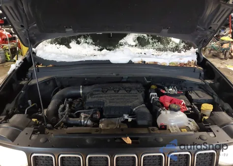 2022 Jeep Renegade Latitude 4X4 from USA, damaged, VIN ZACNJDB14NPN72364